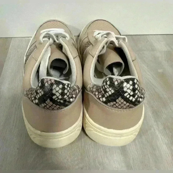 5. Chelsea & Violet Diana Low Top Snake Print Lace Up Sneakers Size 8 - Picture 12 of 12
